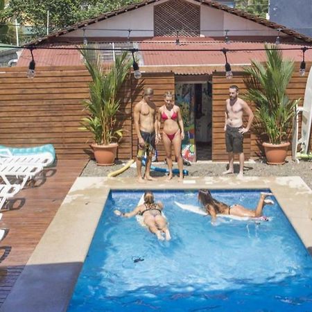 Buena Nota Hostel Jacó Kültér fotó