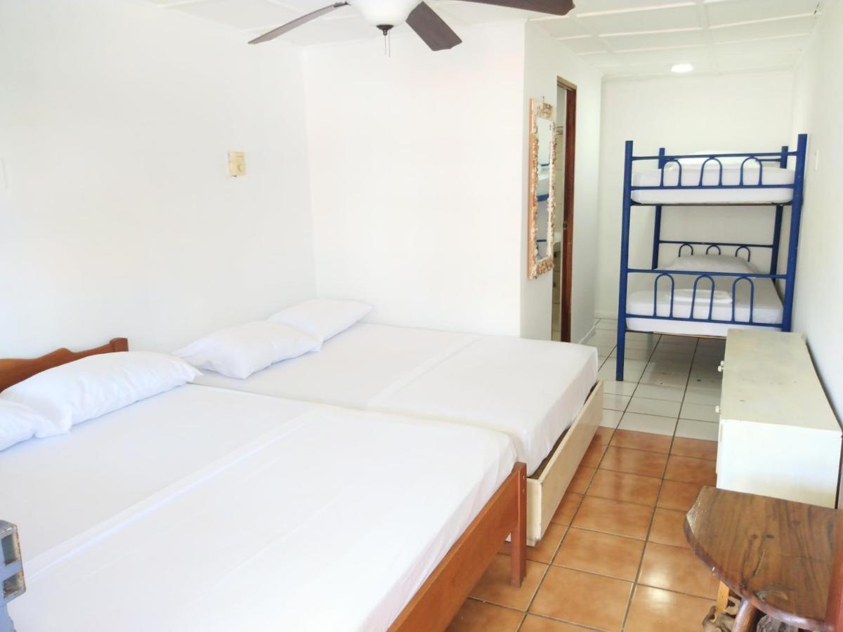 Buena Nota Hostel Jacó Kültér fotó
