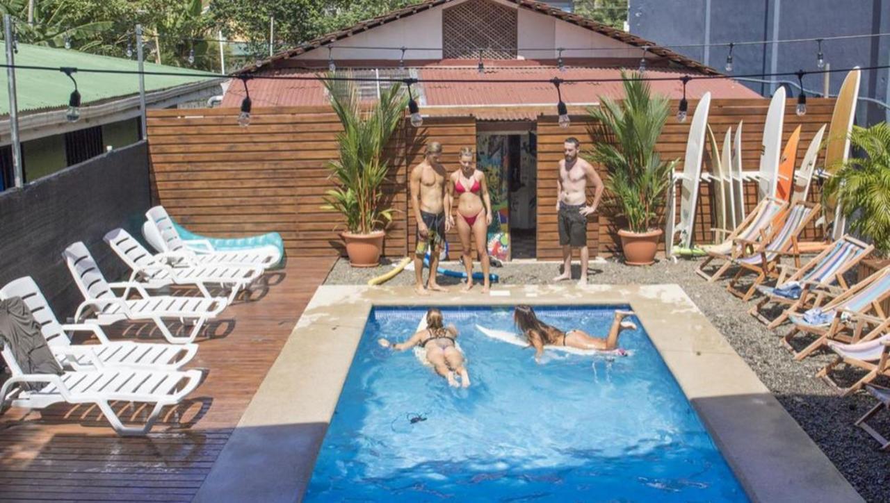 Buena Nota Hostel Jacó Kültér fotó