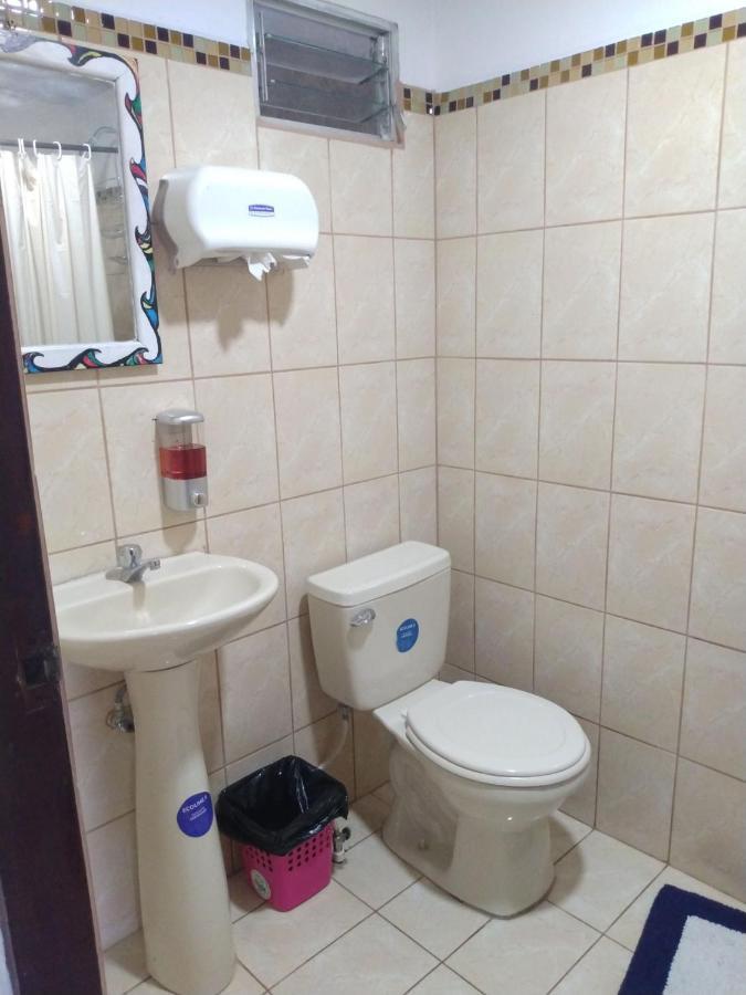 Buena Nota Hostel Jacó Kültér fotó