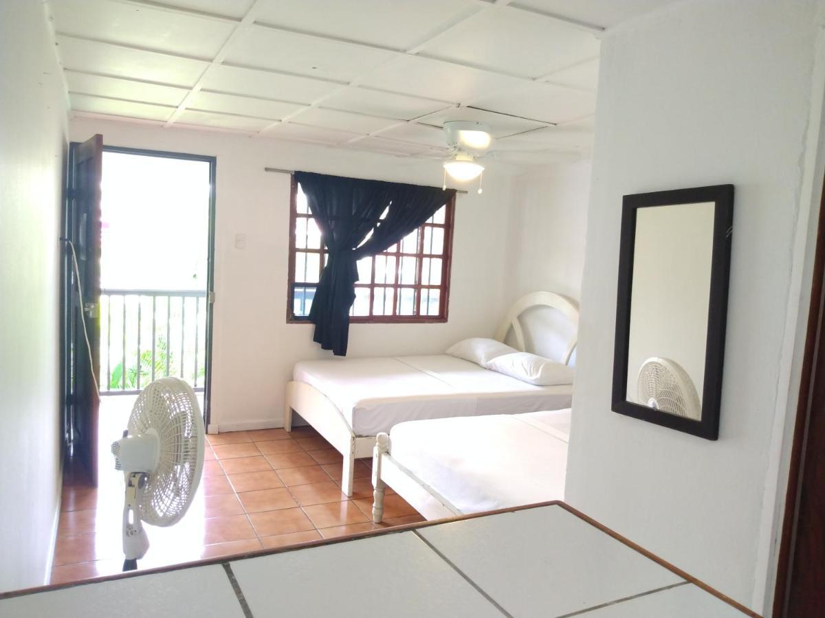 Buena Nota Hostel Jacó Kültér fotó