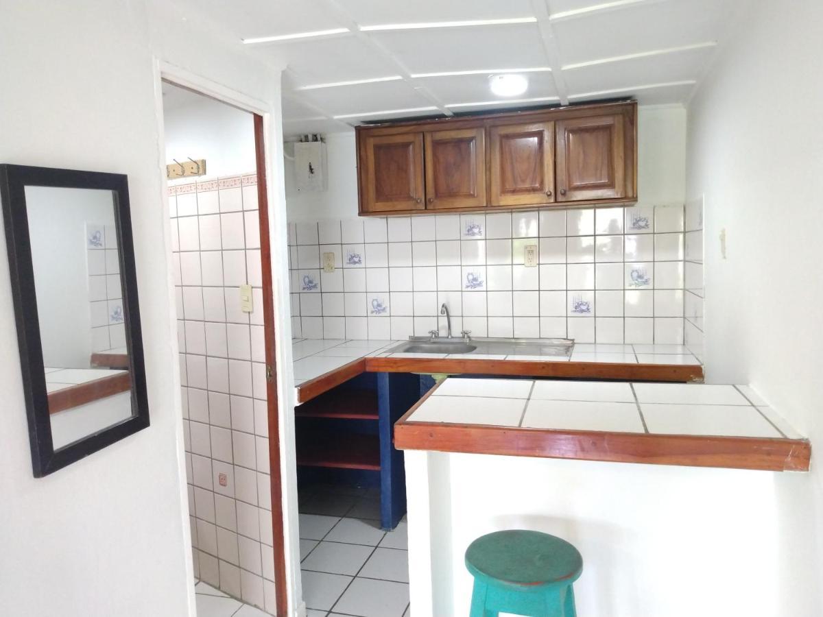 Buena Nota Hostel Jacó Kültér fotó