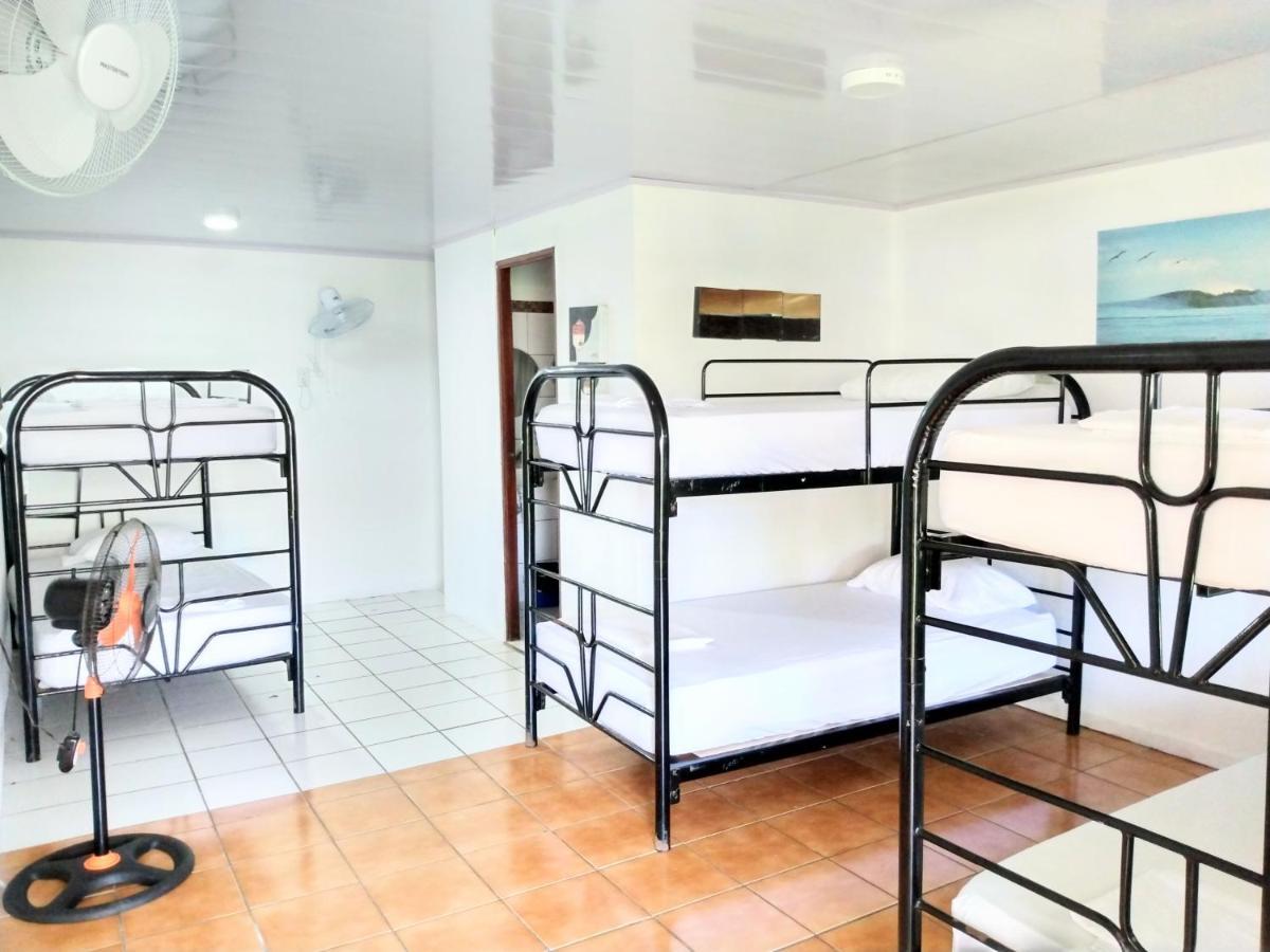 Buena Nota Hostel Jacó Kültér fotó